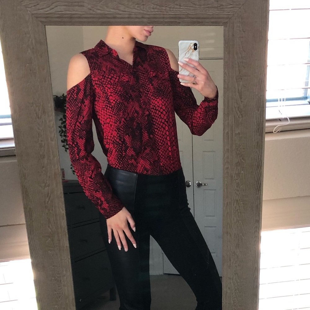 Long sleeve top
